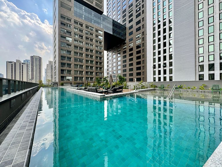ANYSTAY Signature Loft • Piscina & Varanda