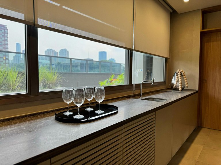 ANYSTAY Signature Loft • Piscina & Varanda