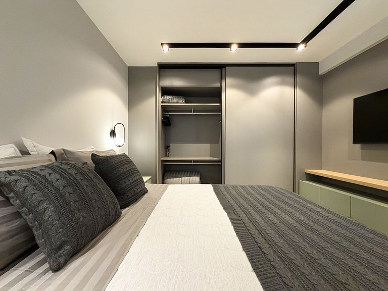 Anystay Exclusive View HJK