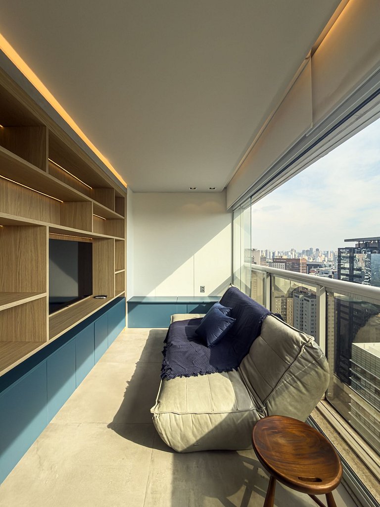 Anystay Exclusive View HJK