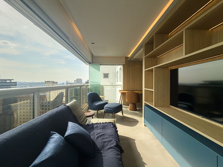 Anystay Exclusive View HJK